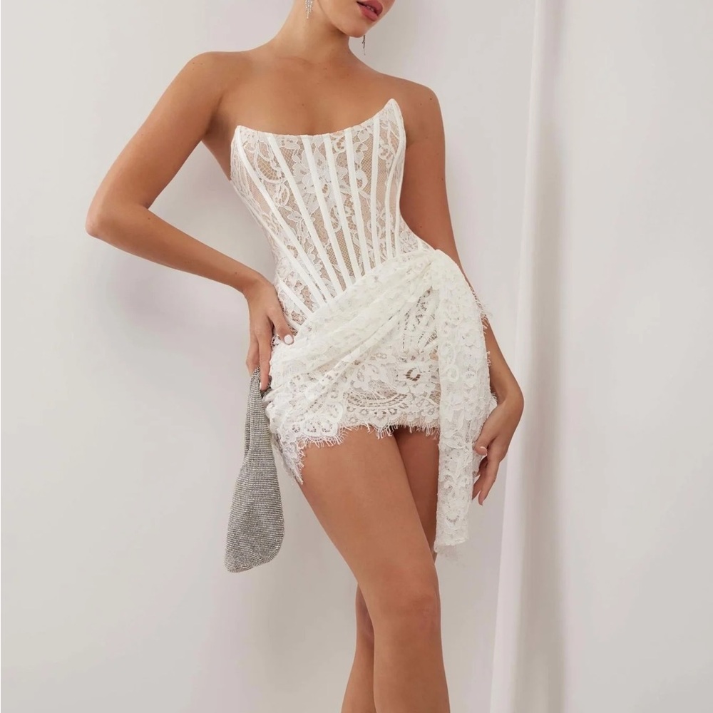 Heiress Beverly Hills WHITE LACE CORSET DRAPED MINI DRESS